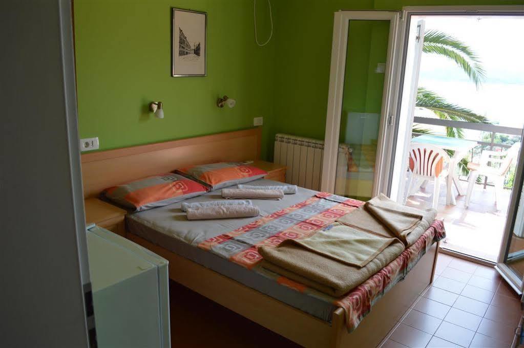 Apartments Mm Свети-Стефан Экстерьер фото